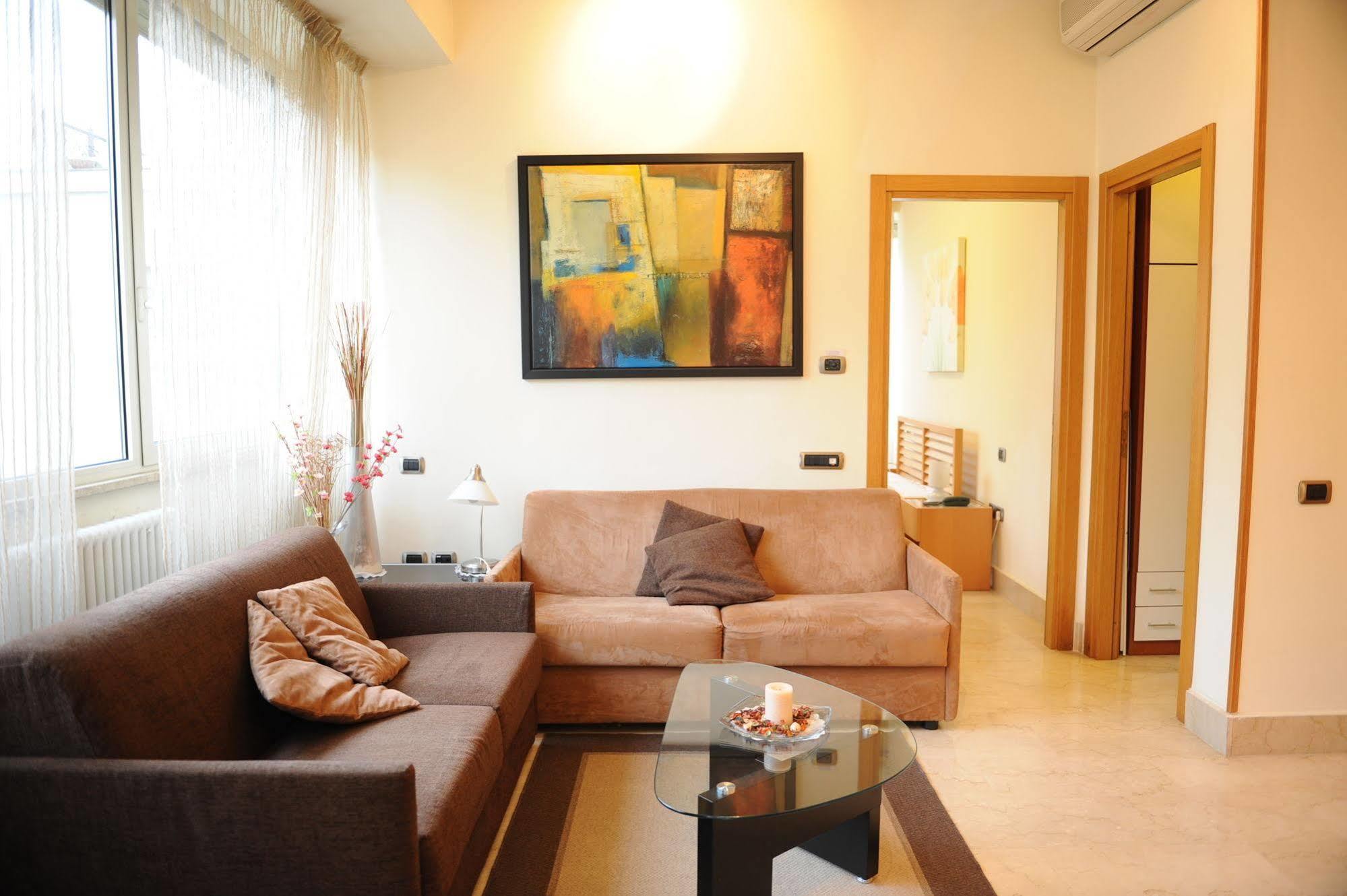 Lux Appartamenti Rome Exterior photo